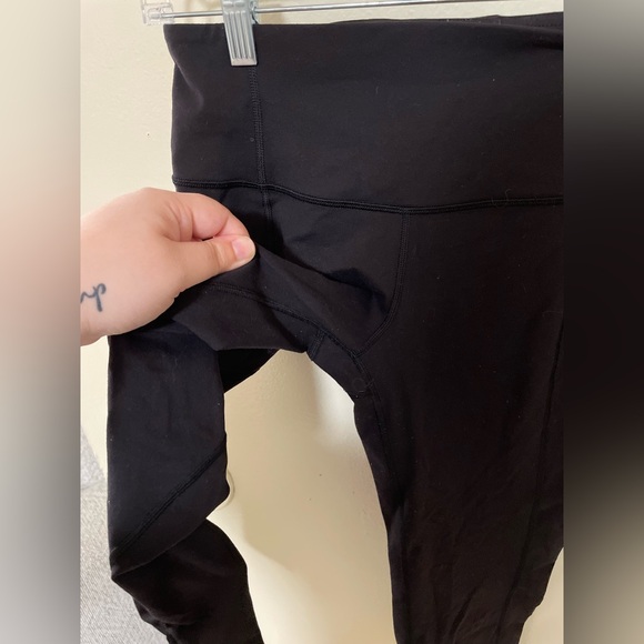 ✨Lululemon Crop Capri Leggings Gather & Crow Split Leg Size 4 - Picture 3 of 8